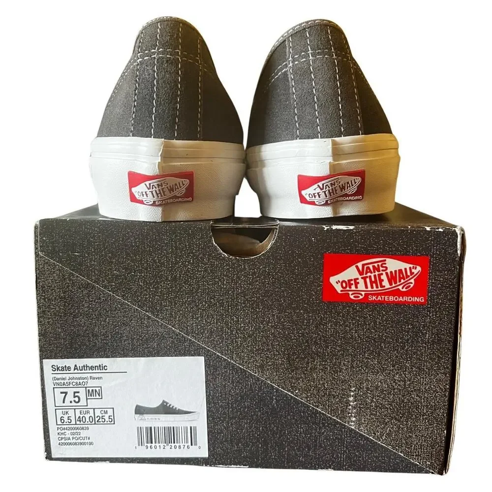 NWT vans x daniel johnston Men 7.5/Women 9